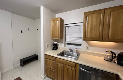 Montclair Apartment | Simple and Comfortable stay 2-L