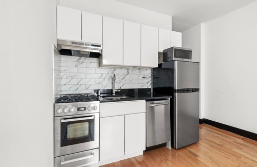 East Village Apartment | Simple Apartment #693