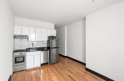 East Village Apartment | Simple Apartment #693