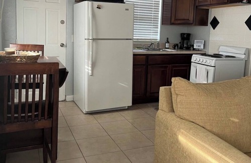 St. Petersburg - Clearwater Apartment | Simple cozy & efficient apartment in fabulous St. Petersburg