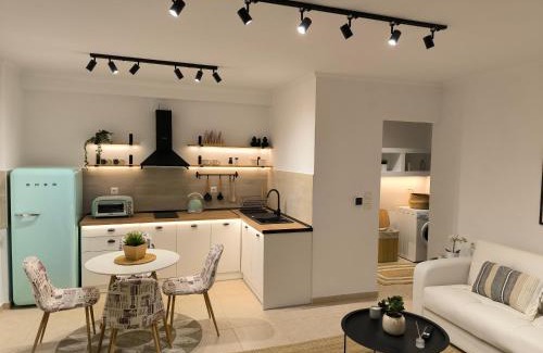 Karditsa Apartment | Simple Home