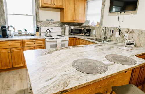 North Charleston Apartment | Simple Yet Elegant Stay - Perfect for Exploring Charleston