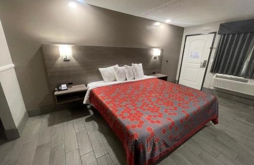 San Bernardino Hotel | SimpleStay Suites - Downtown San Bernardino