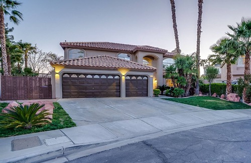 Green Valley North House | Simply PARADISE! Resort Inspired Pool + 5 BR/3BA