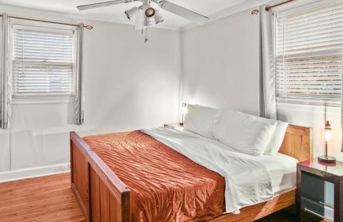 Shandon Apartment | Sims Suite -1BR 1BA- Downtown
