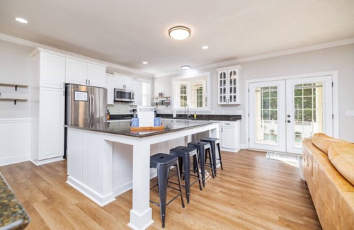 Southern Pines House | Simulator & Unbeatable Golf Experience On 2 Acres!