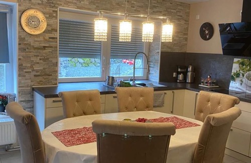 Betteldorf House | Sinan's Bio Farm - 8-bed vacation home, shower/WC