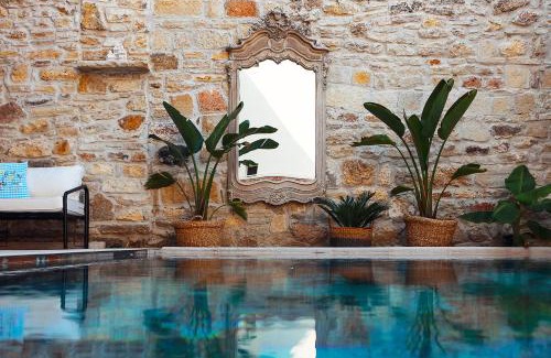 Yenifoca Hotel | Sinem Hanım Konağı Boutique Hotel