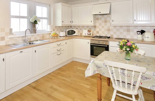 Twynholm Cottage | Single storey cottage for 4/6 in Twynholm only 3 miles from Kirkcudbright.