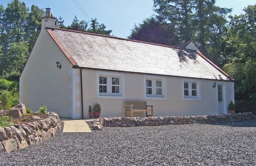 Twynholm Cottage | Single storey cottage for 4/6 in Twynholm only 3 miles from Kirkcudbright.