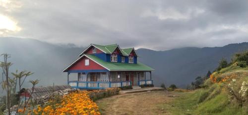 Geyzing House | Singalila Sunview Homestay