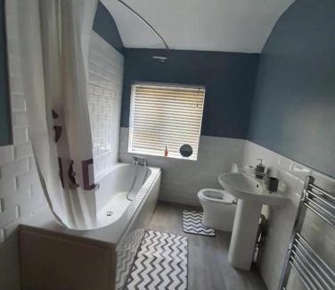 Middleton House | Single Bedroom 96GLA Greater Manchester