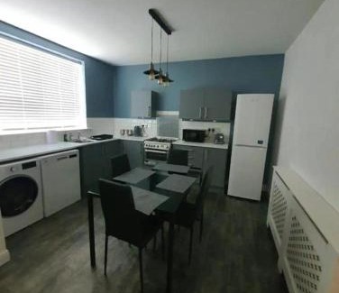 Middleton House | Single Bedroom 96GLA Greater Manchester