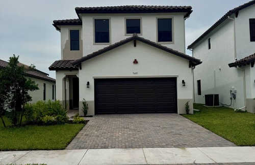 Rural Estates House | Single Family Home AVA Maria Florida close to Naples Beaches, Shopping