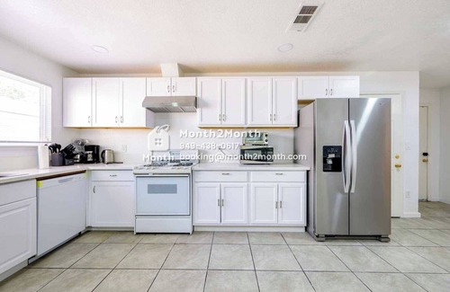 Southwestern Sacramento House | Single-Family｜Lush&Fenced Backyard｜Guest Access｜Flex-Lease｜Instant Tour #42372