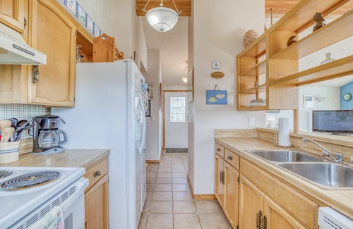 Bayshore House | Single Level Bayshore Beauty With The Perfect Deck For Relaxing, Pups Welcome!