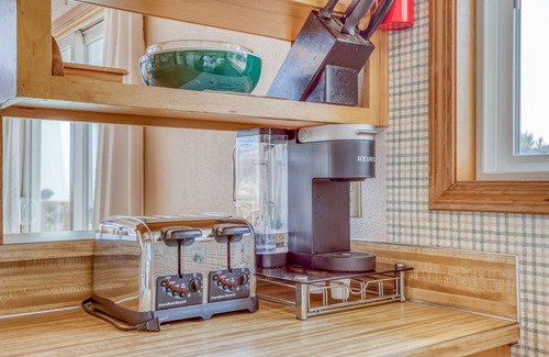 Bayshore House | Single Level Bayshore Beauty With The Perfect Deck For Relaxing, Pups Welcome!