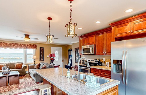 Valois House | Single-level dog-friendly home with amazing views & a washer/dryer on 14 acres