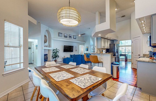Ono Island House | Single-level home with fenced yard, private pool & washer/dryer