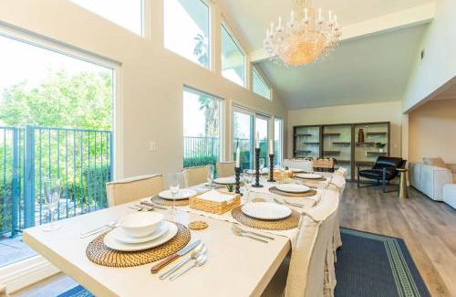 Glendora House | Single Level House with view and pool