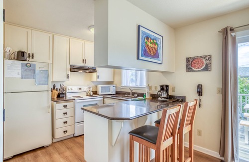 Bayshore House | Single-level, Modern Comfort, 2 Blocks from Beach and Bayshore Beach Club pool!