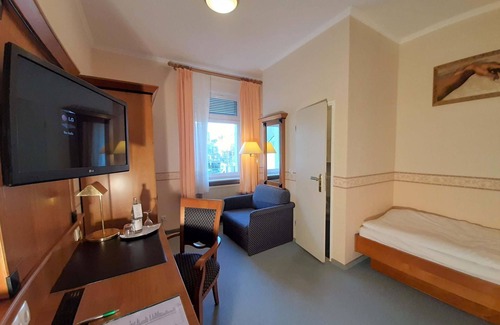 Bad Neuenahr-Ahrweiler Hotel | Single room bath or shower /WC - Krupp, Hotel