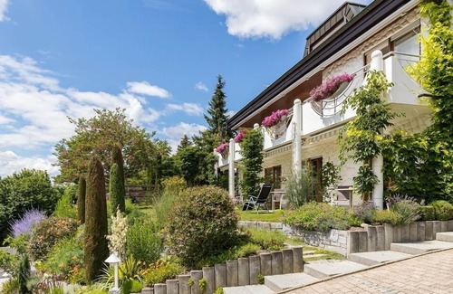 Gailingen Apartment | Single room 1 with shower and WC