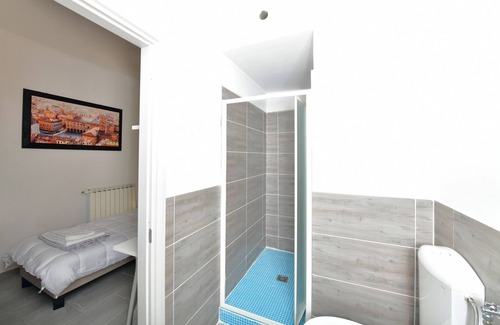 San Lazzaro di Savena House | Single room with private bathroom