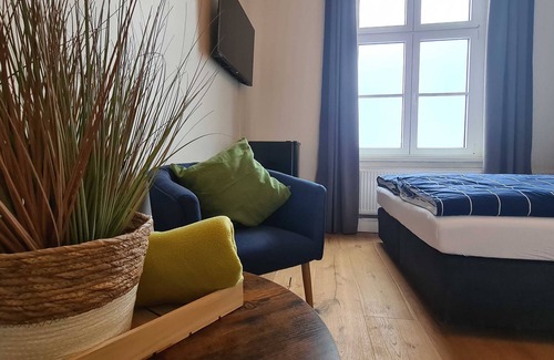 Anklam Apartment | Single room 1 (18m², 1 pers. + extra bed) - Altes Lazarett guest house
