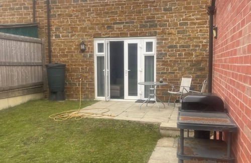 Upton House | Single room close to Northampton central