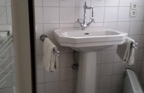 Kevelaer House | Single room-Private Bathroom