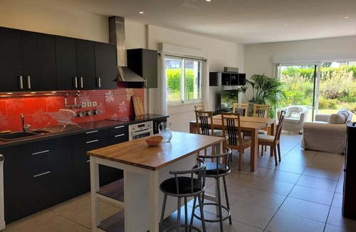 Crozon House | Single storey house in Crozon, close to Postolonnec beach
