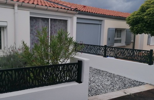 Saintes House | Single Storey House, Residential Area in Saintes