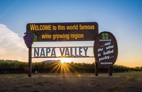 Napa Condo | Single Story Corner Quiet One Bedroom Deluxe Condo Suite with Private Patio
