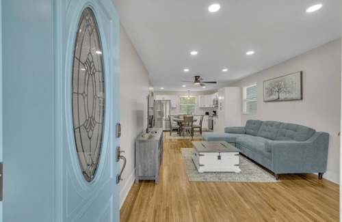 Hope Gardens House | Single Story Home Pet-Friendly w/Fenced-in Yard! 5 to Downtown