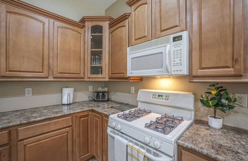 Maricopa House | Single Story Retreat: Heated Pool, Hot Tub, BBQ!