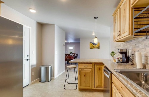 Fairbanks House | Single story townhouse in quiet neighborhood w fast access to main attractions!