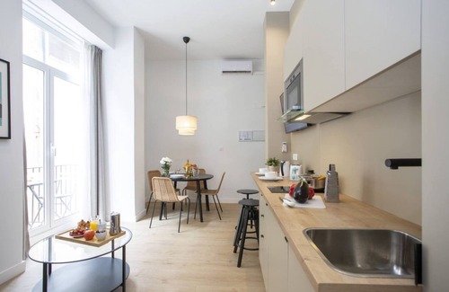 Valencia City Centre Apartment | SingularStays Mercado Central IV