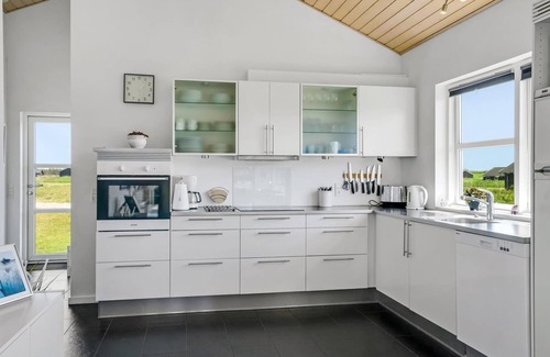 Grønhøj House | "Sinica" - 1.4km from the sea by Interhome