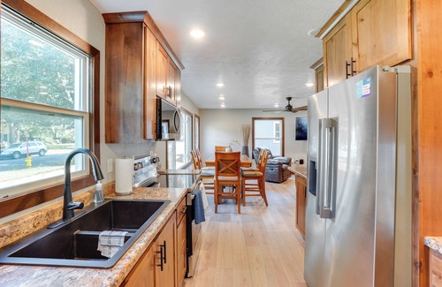 Sioux Falls House | Sioux Falls Home Near Downtown: 2 Living Areas!