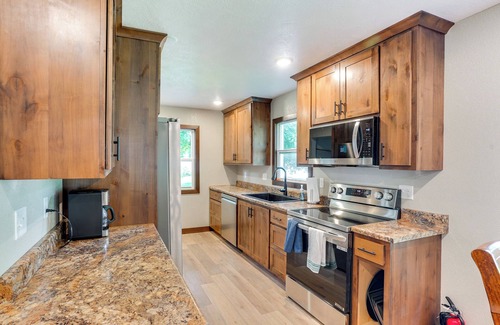 Sioux Falls House | Sioux Falls Home Near Downtown: 2 Living Areas!