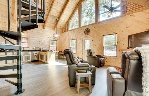 Cleveland House | Sip, Hike and Explore Sleek Retreat in Cleveland!
