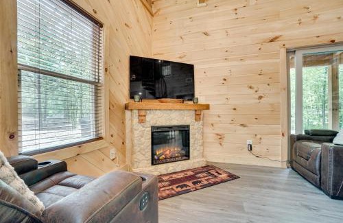 Cleveland House | Sip, Hike and Explore Sleek Retreat in Cleveland!