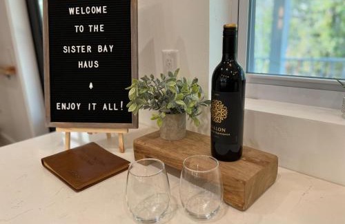 Sister Bay House | Sister Bay Haus - Luxury - Walk To Northern Haus