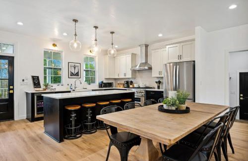 Sister Bay House | Sister Bay Haus - Luxury - Walk To Northern Haus