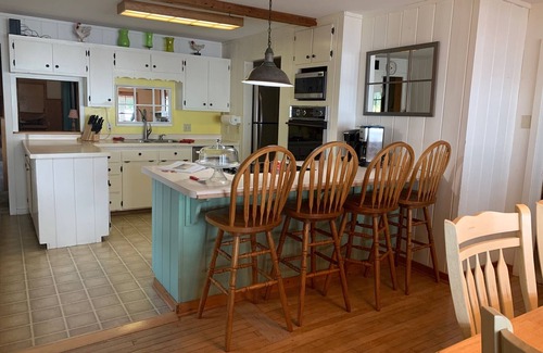 Sister Bay House | Sister Bay Lake Front Dog Friendly Bikes Grill Fire Pit New Piers & Boat Slips
