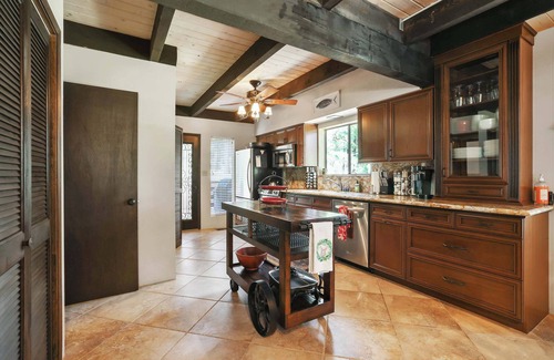 Sierra Cedars Cabin | Sister Bear Cabin with Treetop Views &Deck