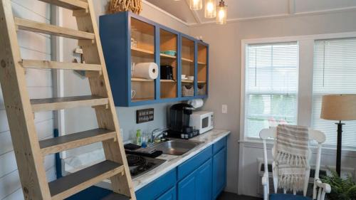 Sister Lakes House | Sister Lake Cottages - Unit 1