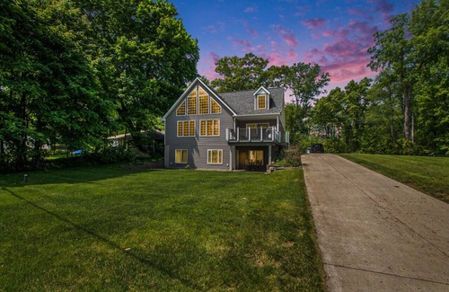 Sister Lakes House | Sister Lakes 7 bedroom Retreat