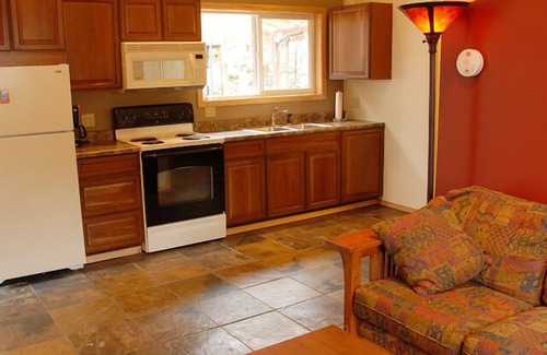 Sitka Apartment | Sitka Point Cabin is a 2 bedroom, 2 bath, 2 level cabin